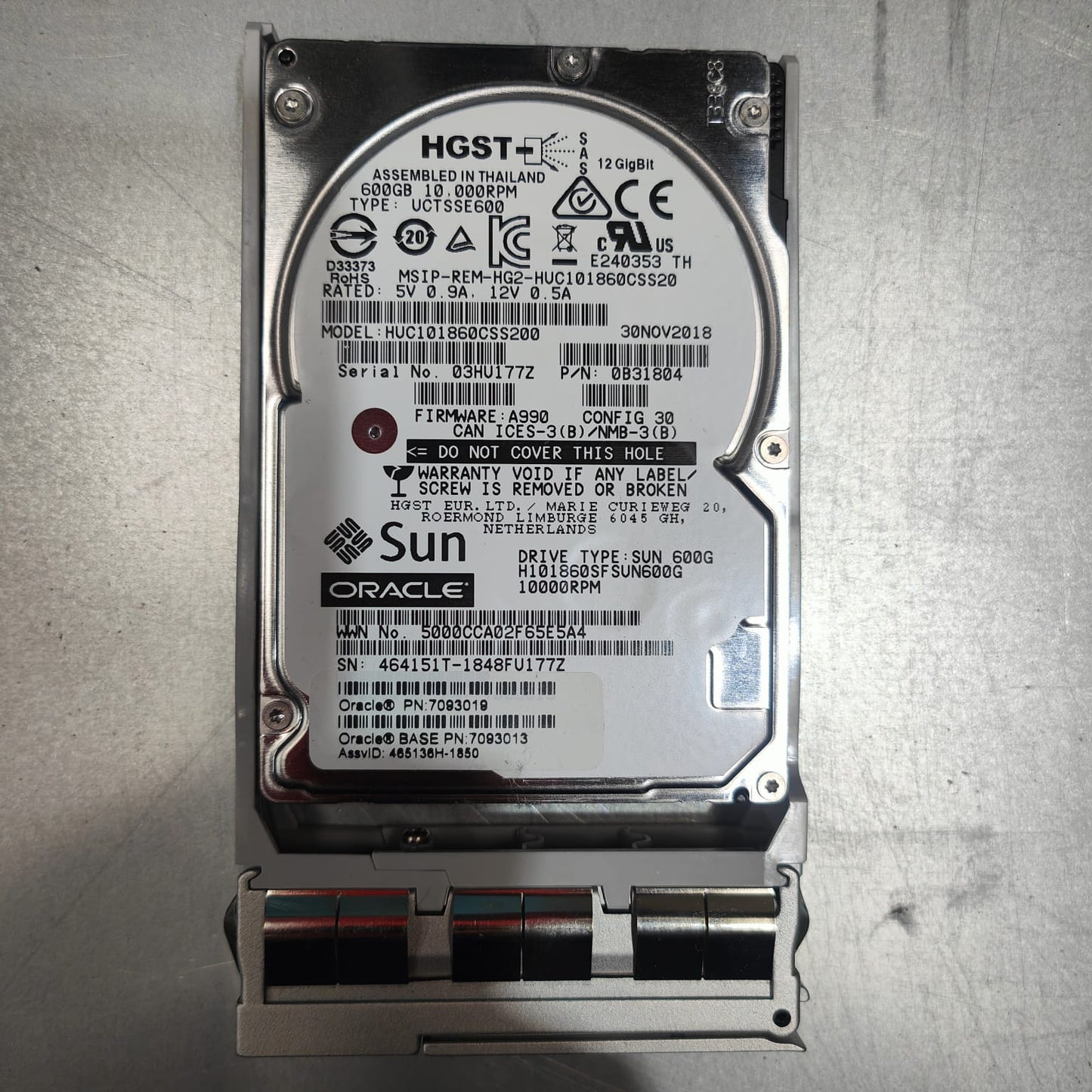 Oracle 7093019 SUN 600GB SAS 12Gb/s 10K Hard Drive 2nd :: Alt () Other /0B31804 /HUC101860CSS200 H101860SFSUN600G 465136H-1850