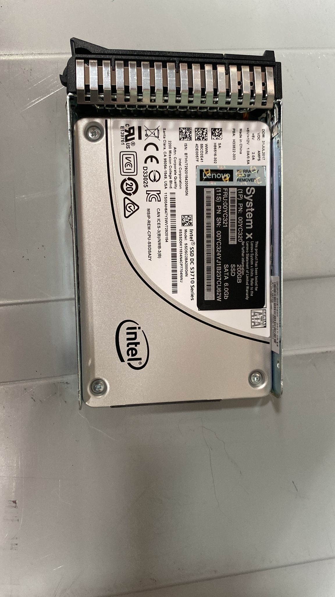 00YC321 LENOVO 200GB 6G SFF SATA SSD 2nd :: Alt () Other //