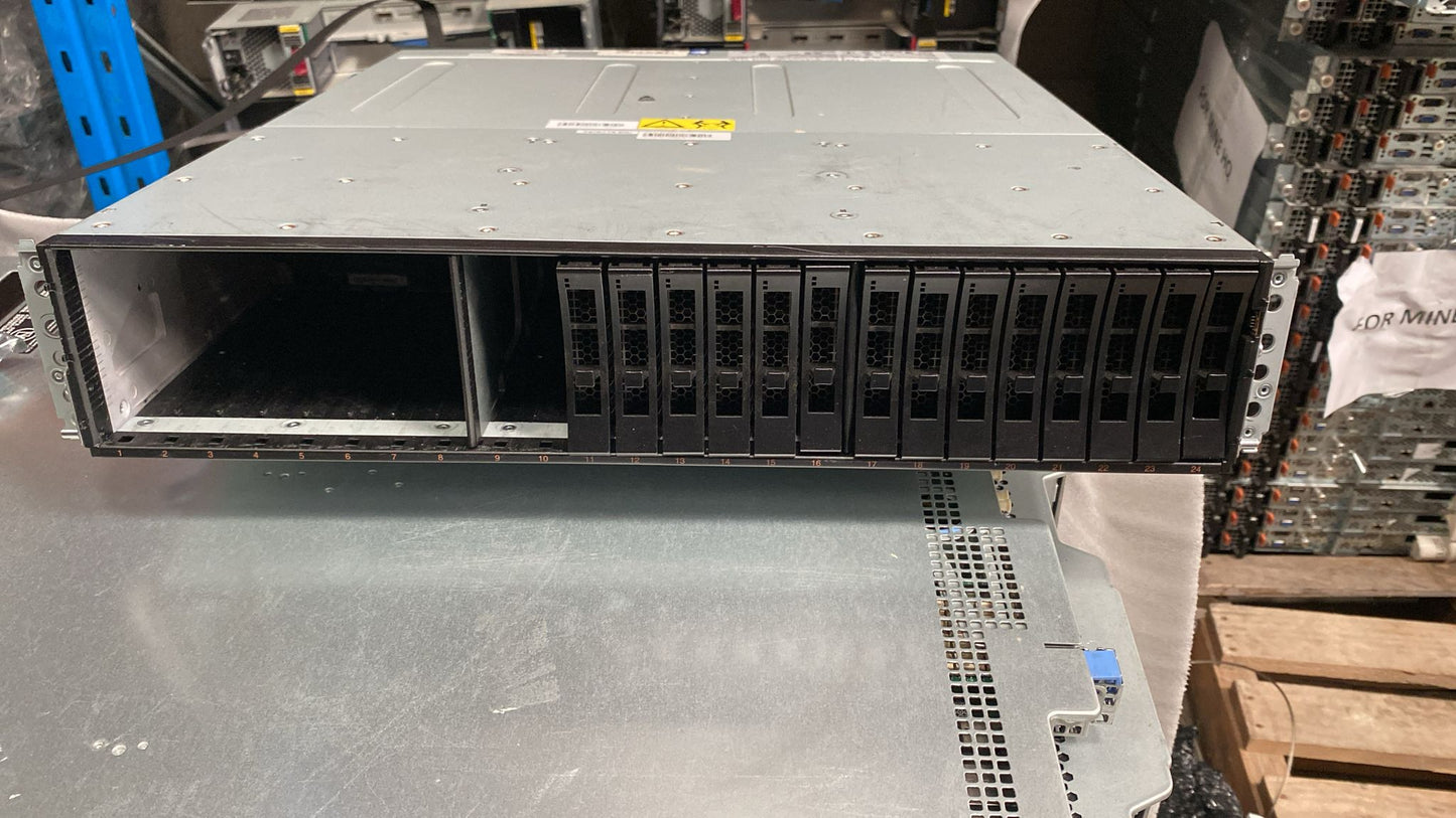 2072-24G IBM FlashSystem 5000 SFF Expansion Enclosure 2nd :: Alt () Other //