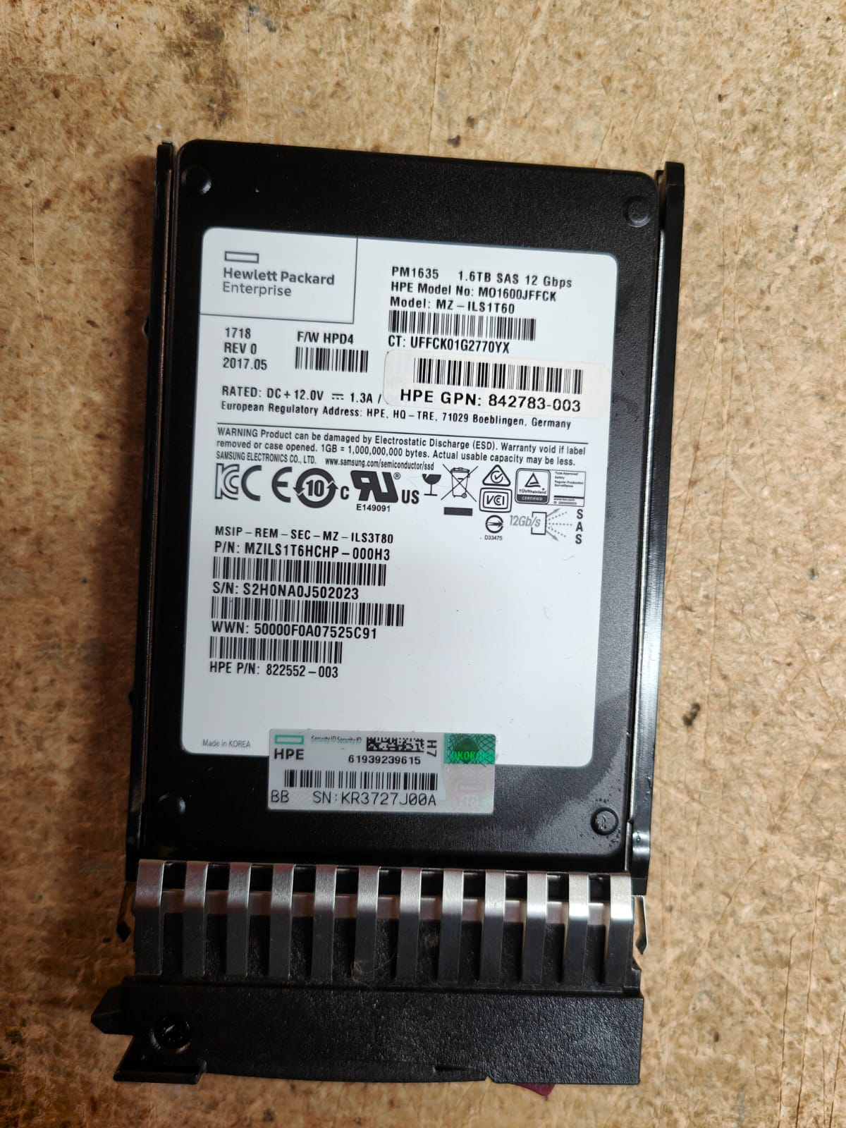 HP 822552-003 1.6TB 12G SAS 2.5 MU SFF SSD HARD DISK DRIVE 2nd :: Alt () Other /MZILS1T6HCHP-000H3 MZ-ILS1T60 842783-003/