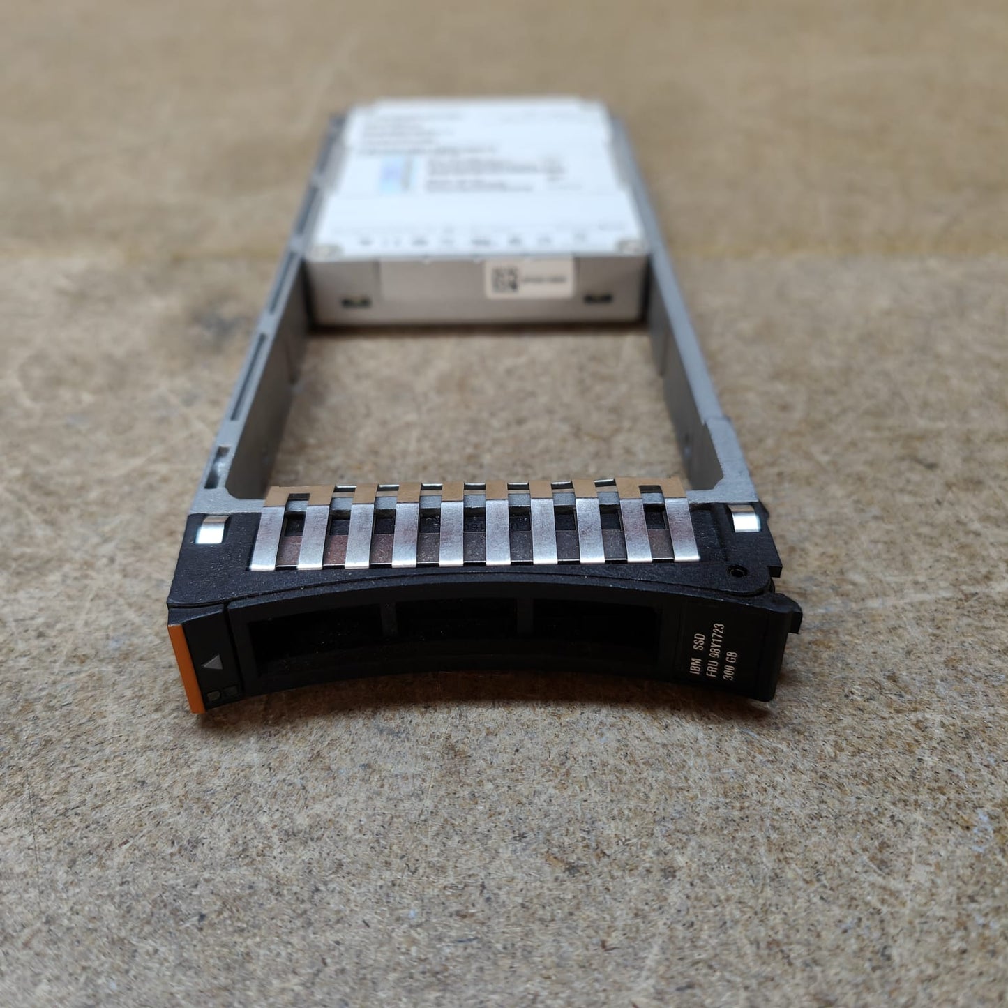 98Y1723 IBM Storage 300GB SSD SED for DS8800 2nd :98Y17231: Alt (49Y7422) Other /STM00152C4D/