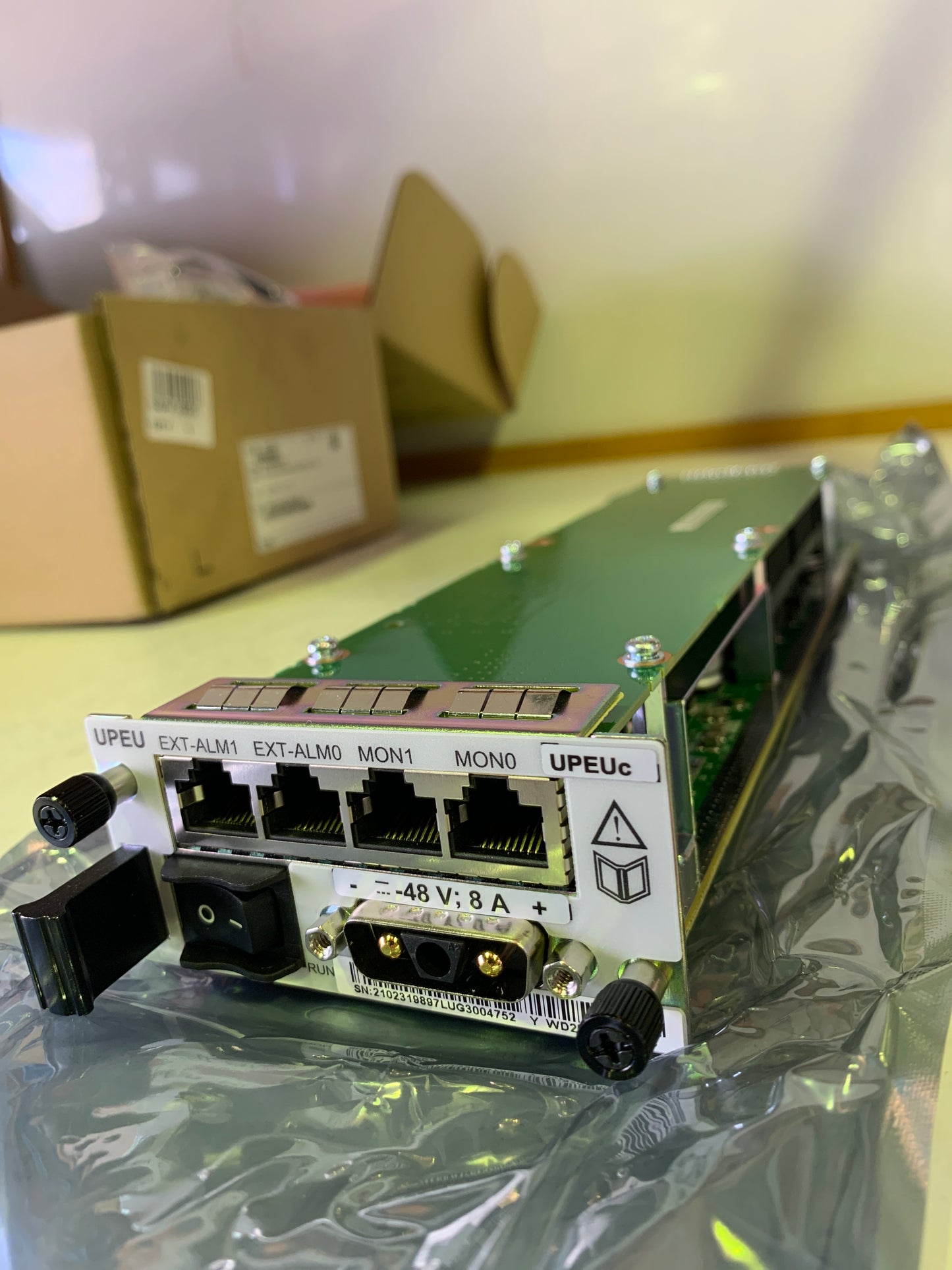 02319897 Huawei WD2M000PEU03 UPEUc Power and Environment Unit 2nd :: Alt () Other //