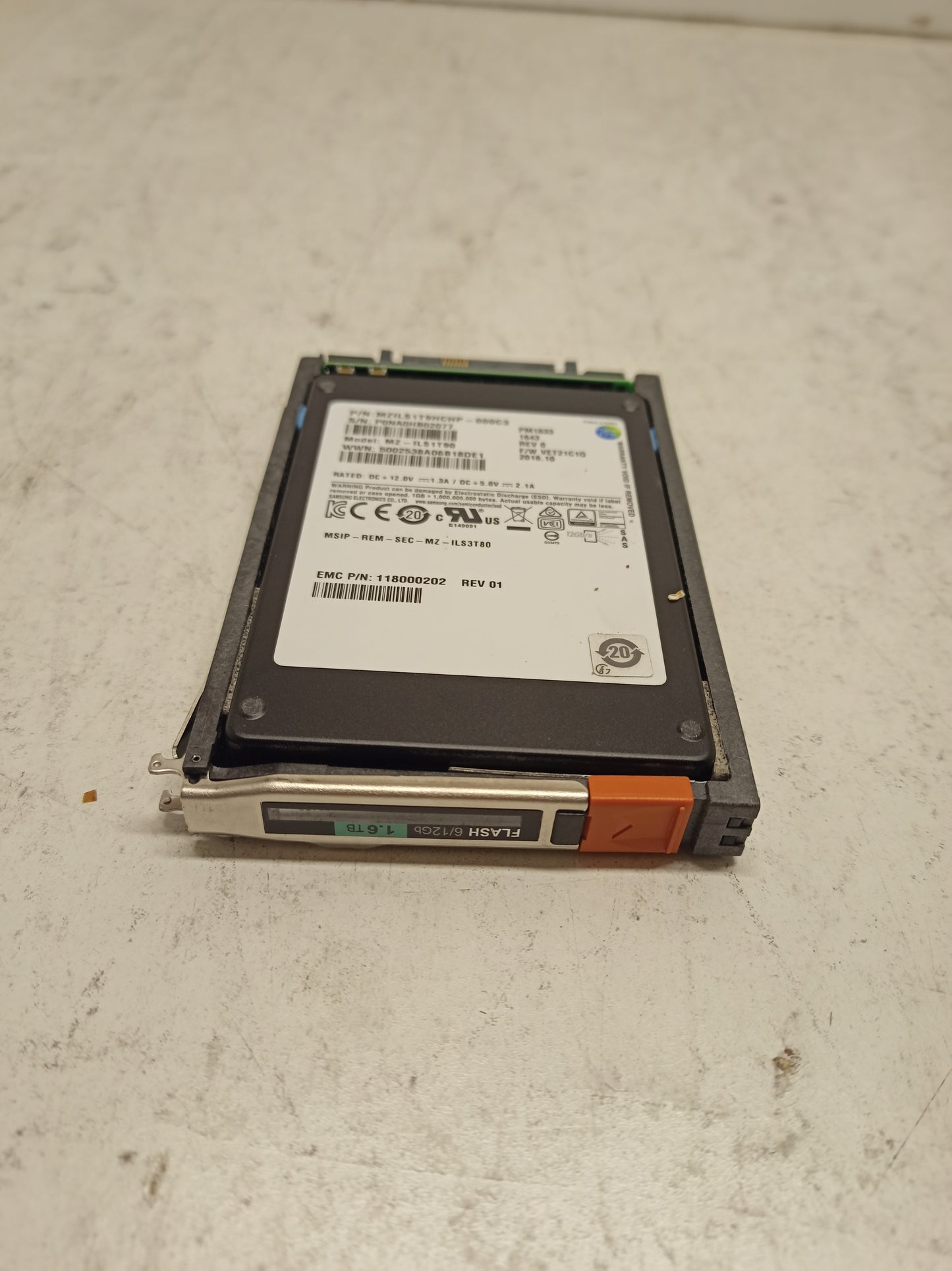 005052158 EMC 1.6TB 6/12GB/s 2.5" SAS SSD MZ-ILS1T90