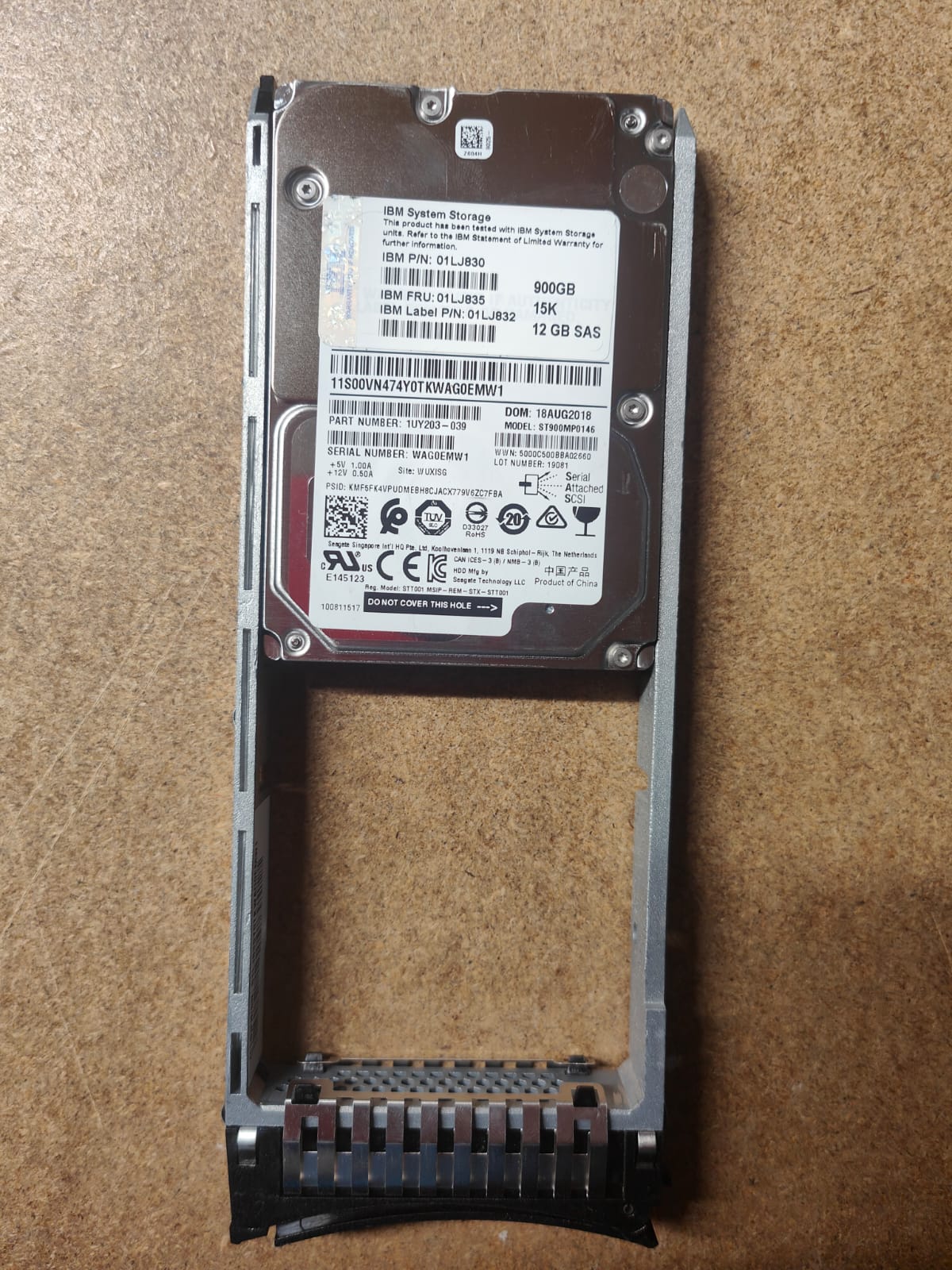 IBM 01LJ835 01LJ854 01LJ859 900G SAS V5000 Gen2 HDD HARD DRIVE 15K 12Gb/s 2.5"