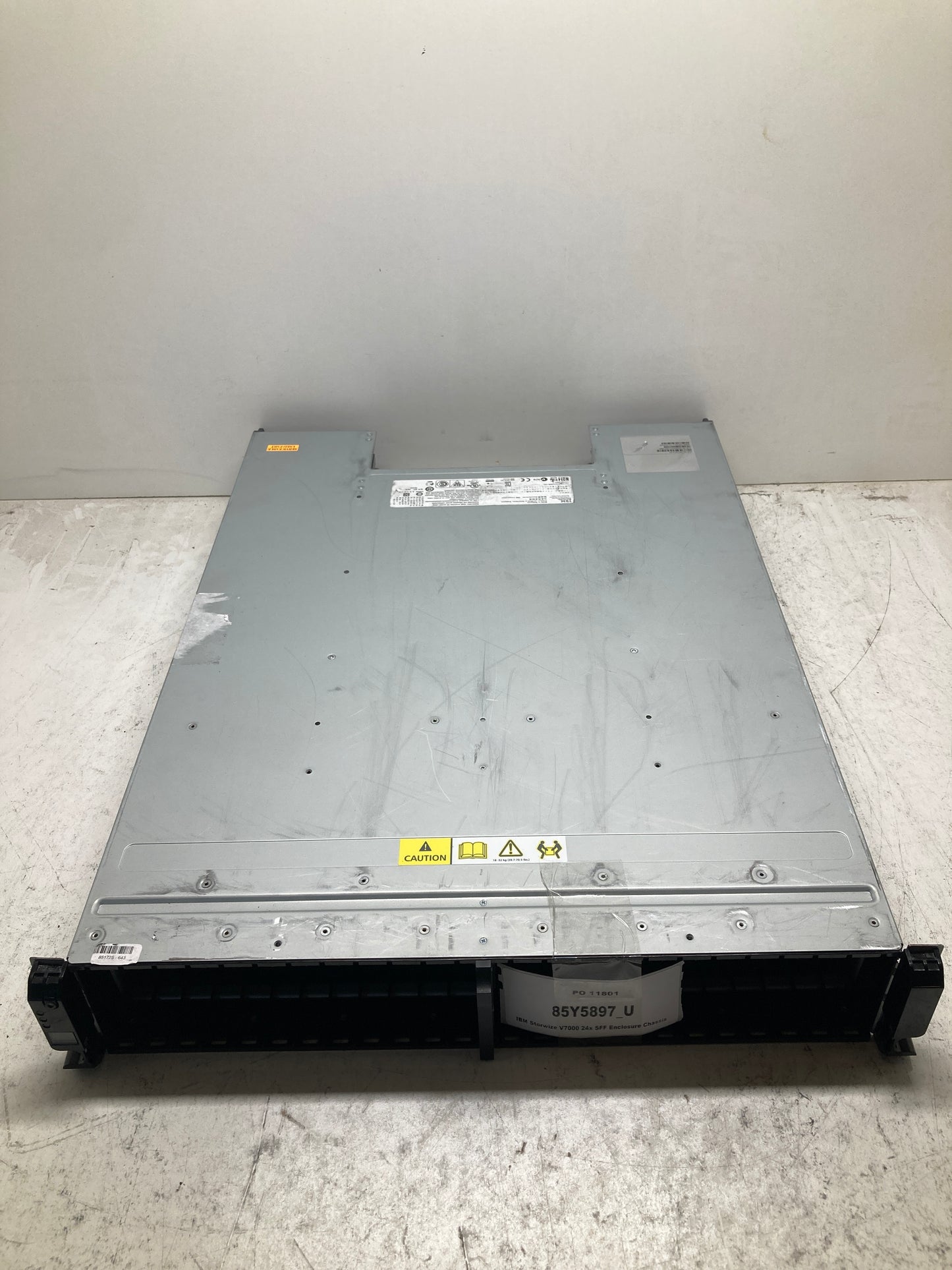 85Y5897  IBM Storwize V7000 24x SFF Enclosure Chassis  2nd :85Y5897: Alt (2076-224) Other //