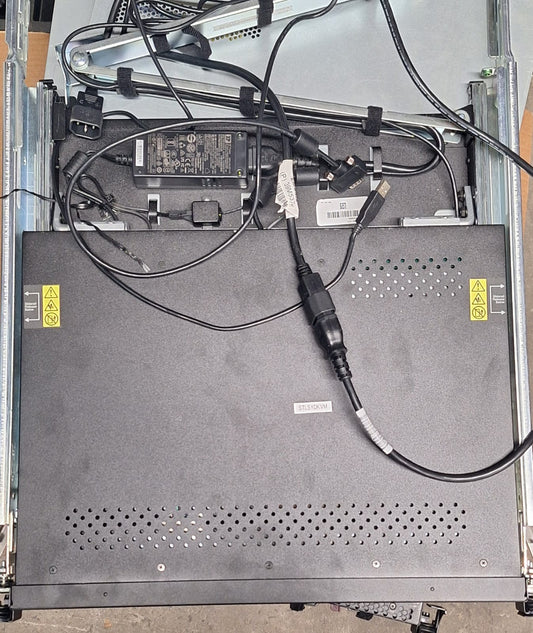 IBM 7316-TF4 18.5  Rackmount LCD Monitor Keyboard 2nd :: Alt () Other //